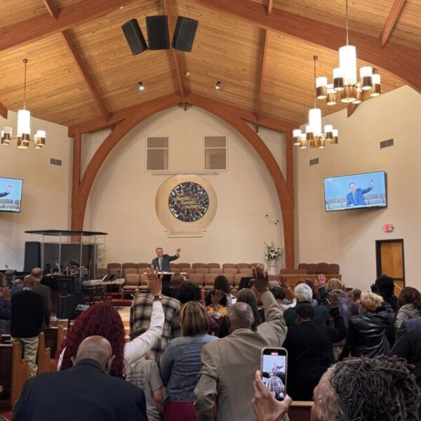 speaker addressing an Adventist church congregation in St Louis, Missouri