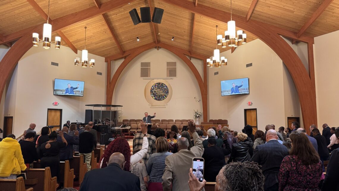 speaker addressing an Adventist church congregation in St Louis, Missouri