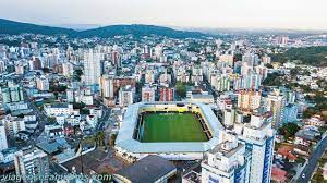 Sai edital com ganhos de R$10,3 mil para Concurso Criciúma SC - Estádio
