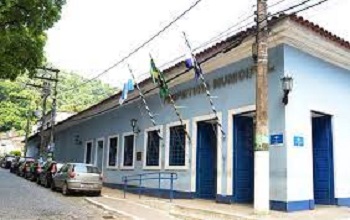 Prefeitura de Mangaratiba-RJ divulga edital com 182 vagas para professores - Prédio