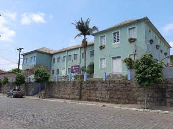 Concurso Prefeitura de Cunha tem edital publicado com vagas em todos níveis! - Prédio 2