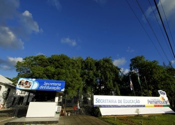 Concurso SEE PE, sai edital com 2.907 vagas para professores. - Frente 3