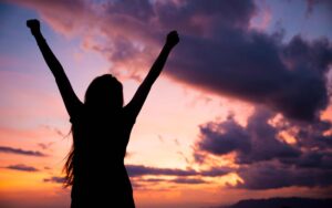 Lee más sobre el artículo Matutina para Mujeres | Lunes 08 de Julio de 2024 | ¿Quiere Dios que tengas éxito?