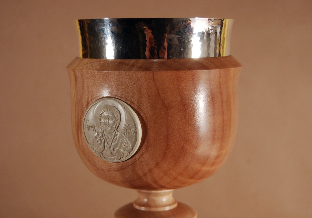 Roundel in cup