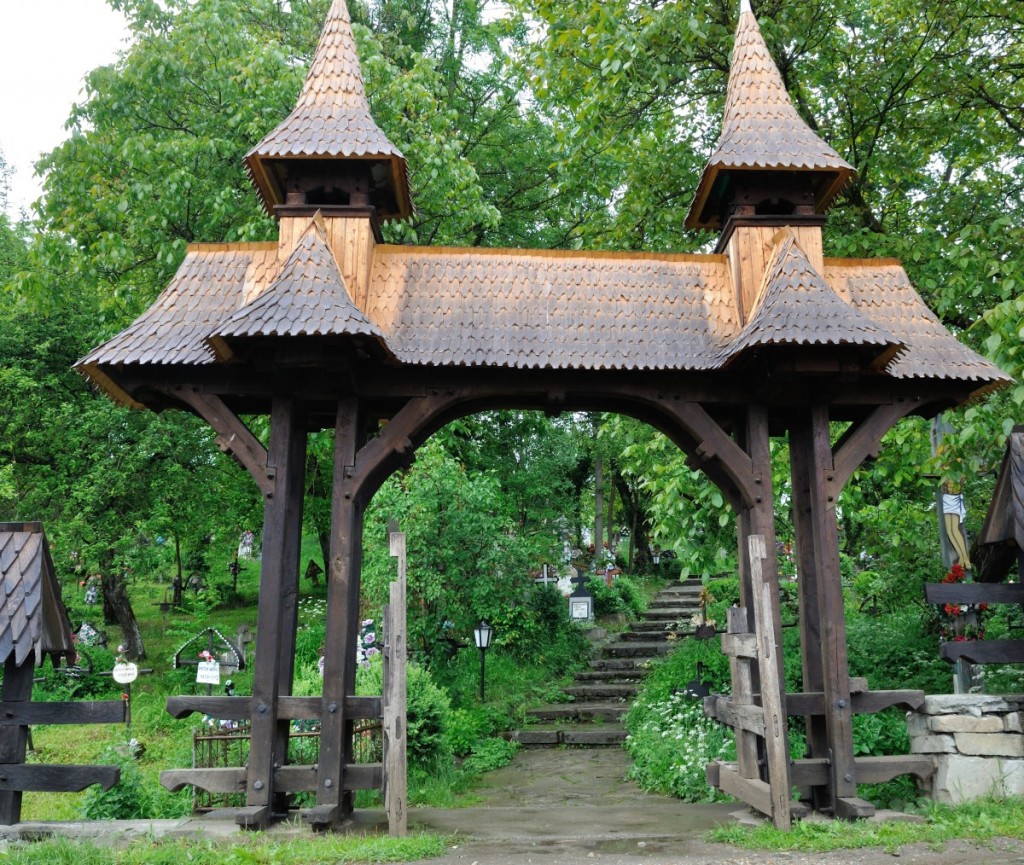 Churchyard gate, Desesti, Romania