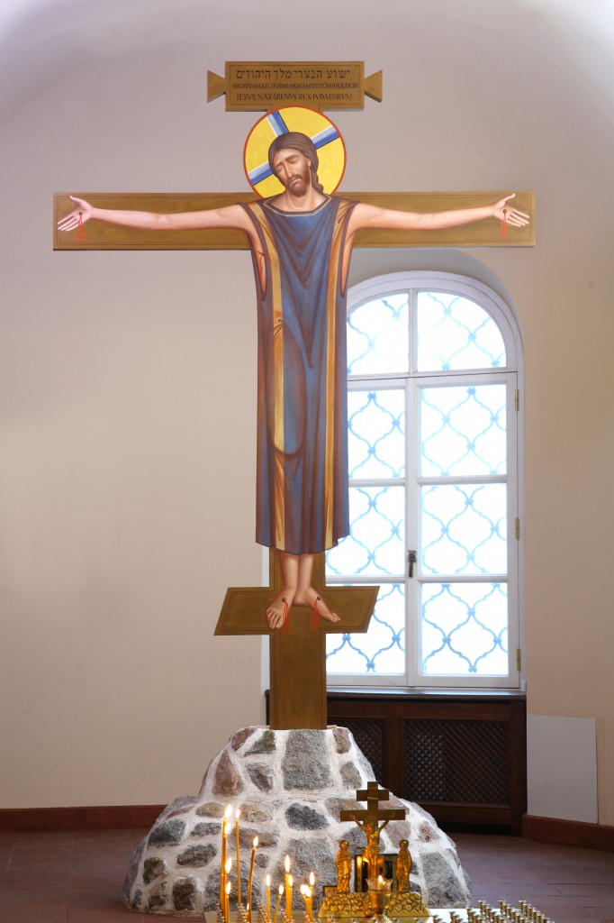 Crucifix, Feodorovsky Cathedral. (compare with next picture) 