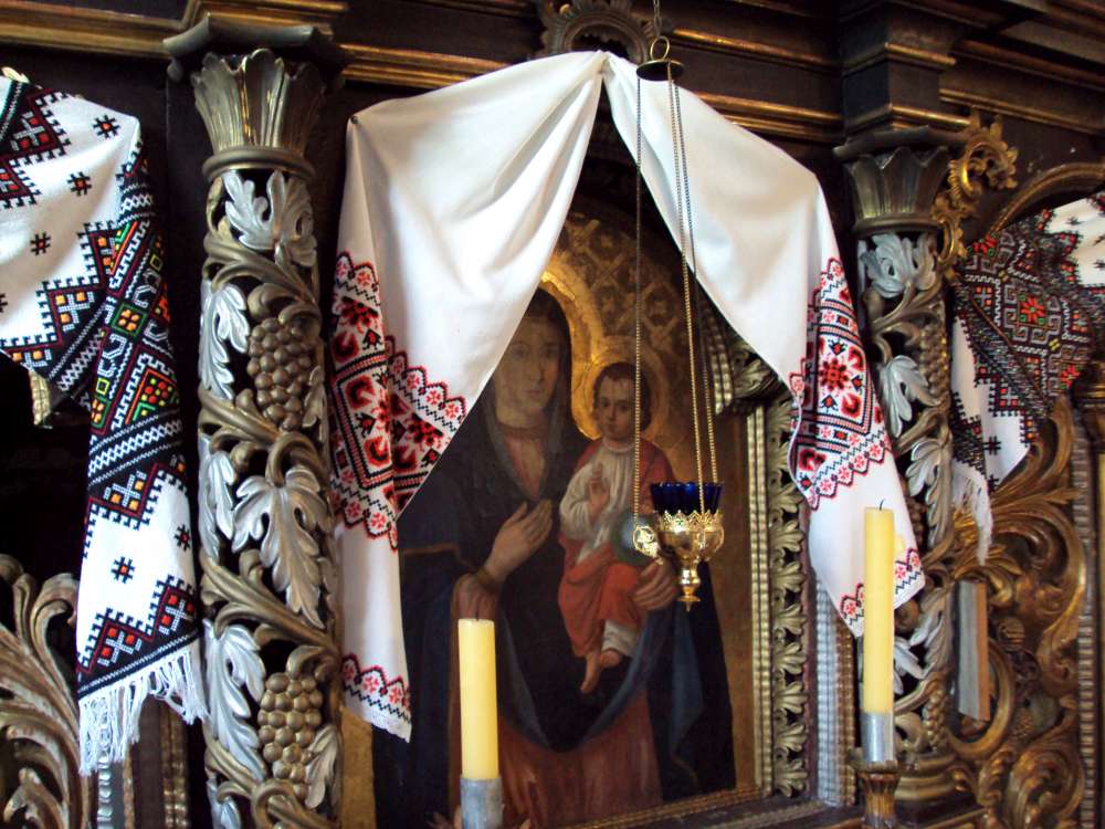 Embroidered towels on an iconostasis, Poland
