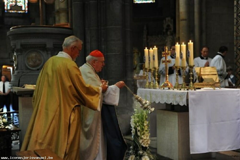 One of Van Ael's altar crosses during Mass.