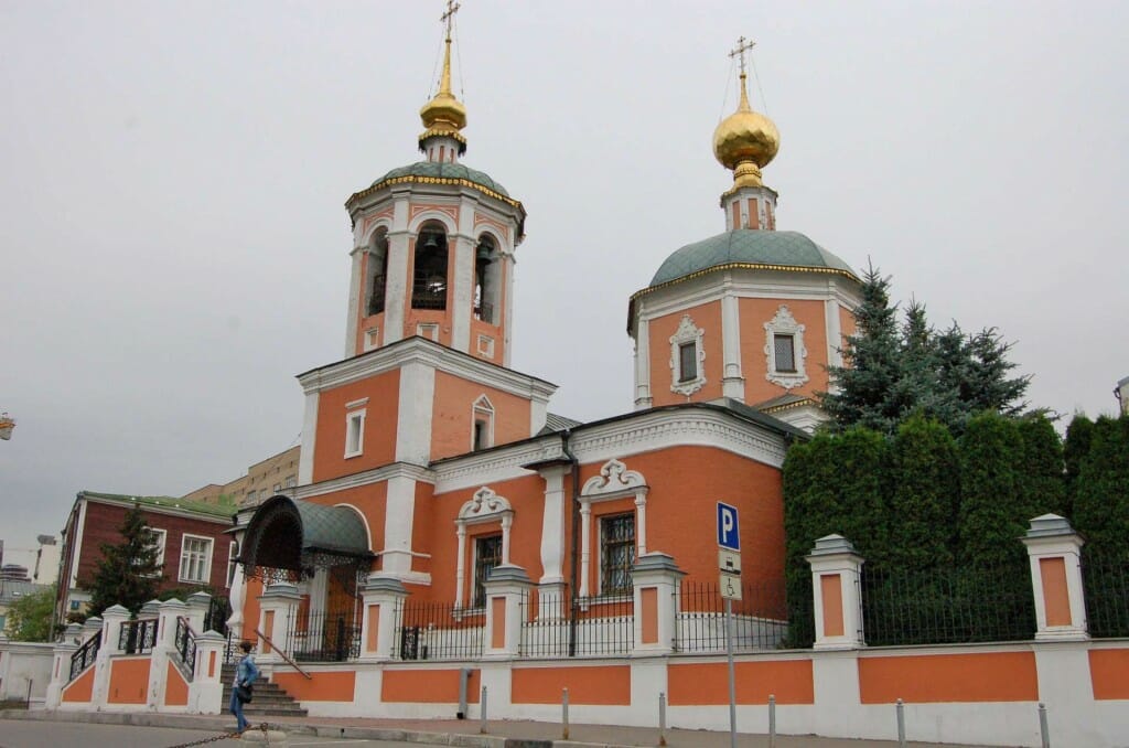 The main church at Podvorye.