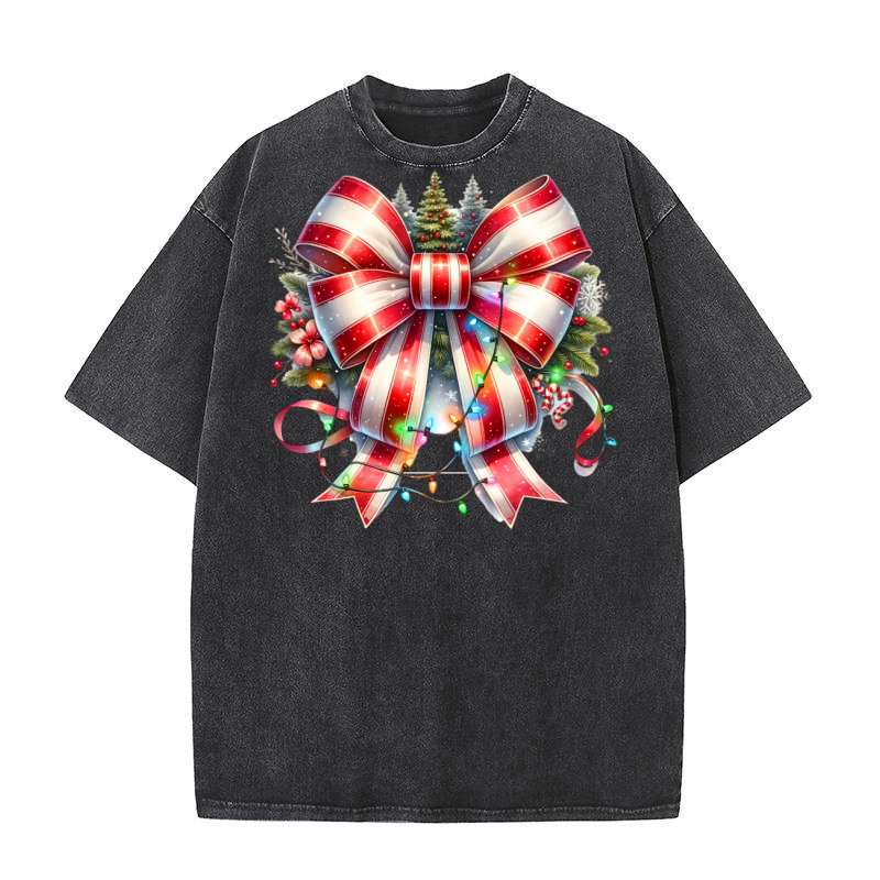 Christmas bow 13 08 Washed T-Shirt