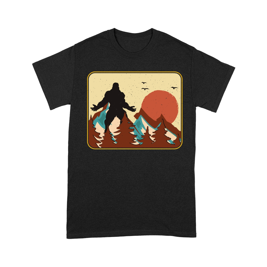 Vintage UFO Alien Bigfoot Unisex T-Shirt