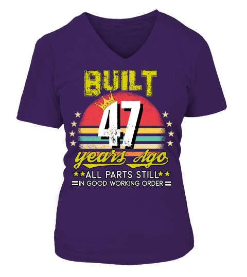 Vintage Birthday 47 V-neck T-Shirt Woman
