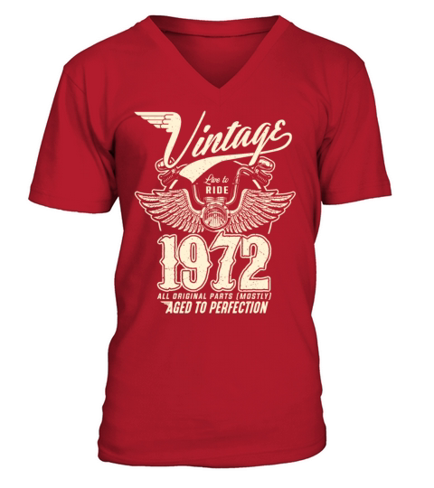 Vintage 1972 - 50 years old - 50th birthday gift V-Neck T-shirt