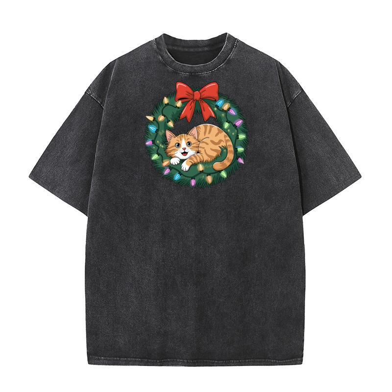 Cat wearth christmas 5 Washed T-Shirt