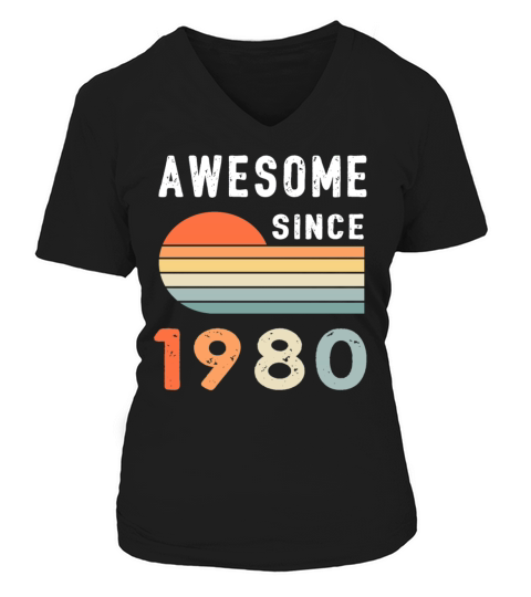 1980 Birthday Retro Vintage Gift V-neck T-Shirt Woman