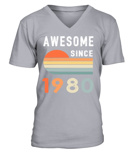 1980 Birthday Retro Vintage Gift V-Neck T-shirt