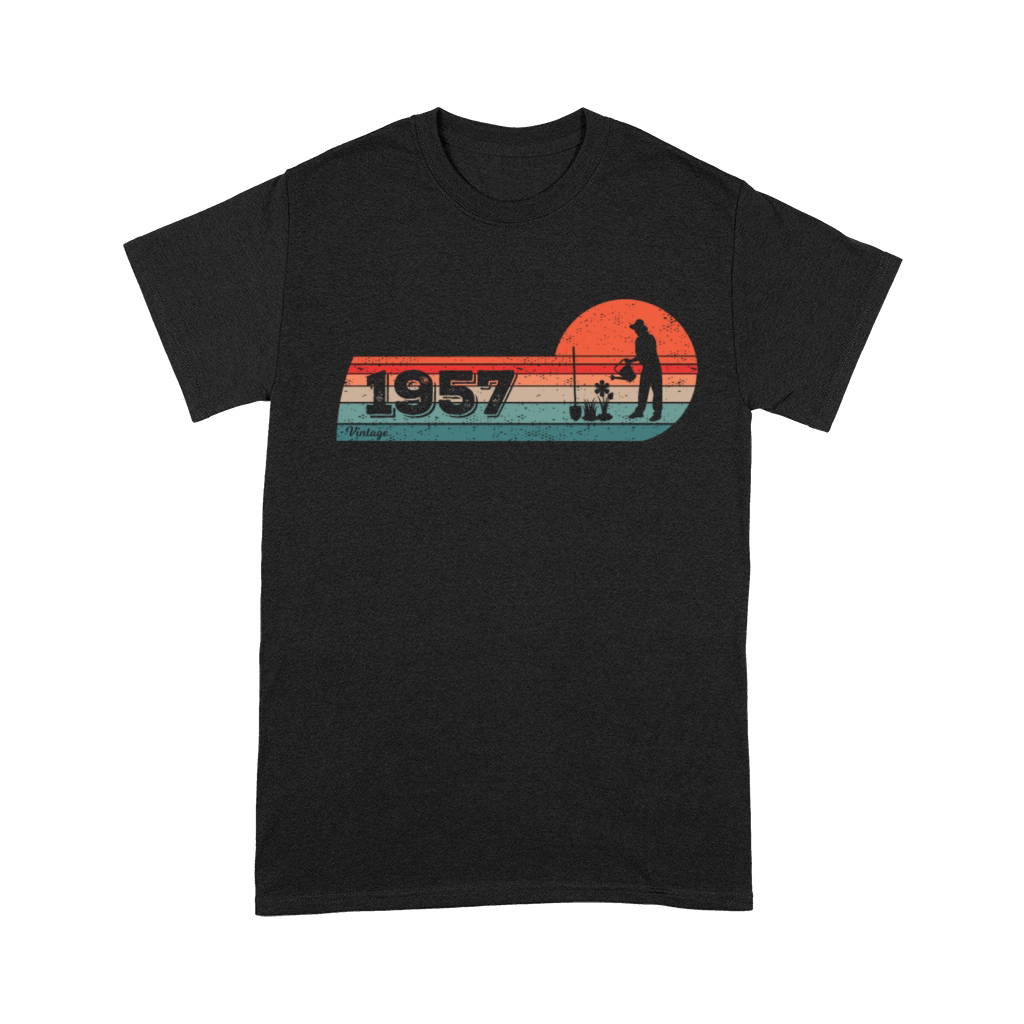 Gardener Vintage born 1957 Birthday Garden plants Unisex T-Shirt