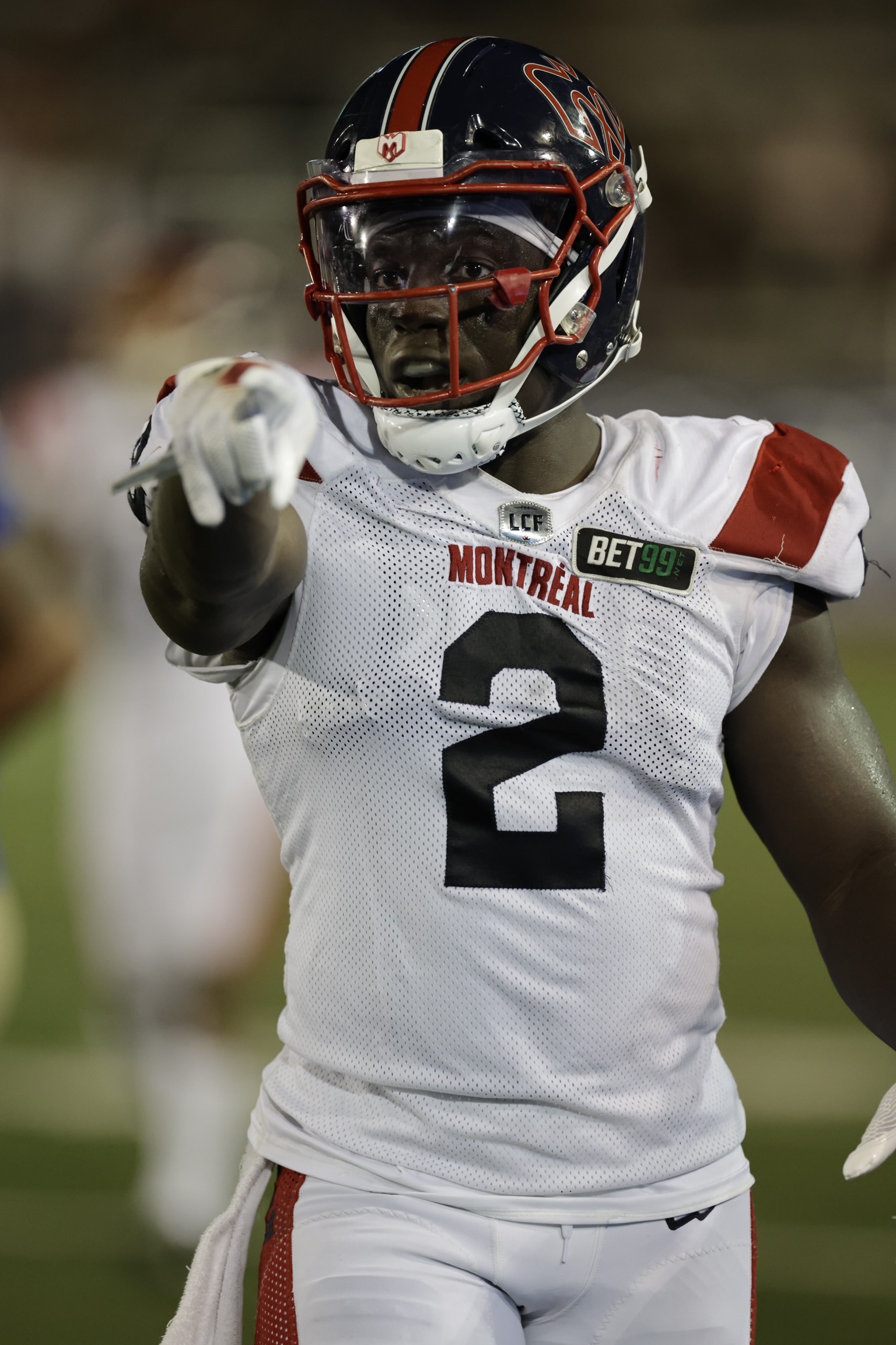 Watch micah awe's middle linebacker film