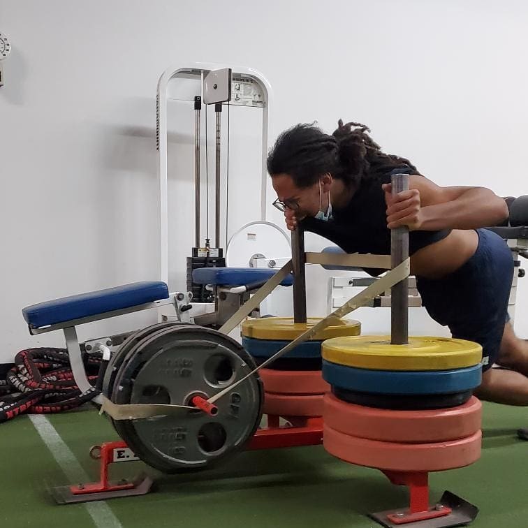 Watch emmett young's defensive end film