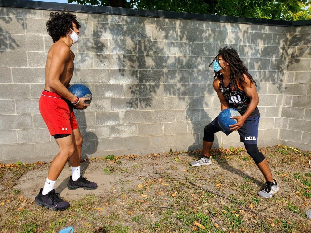 Watch emmett young's defensive end film