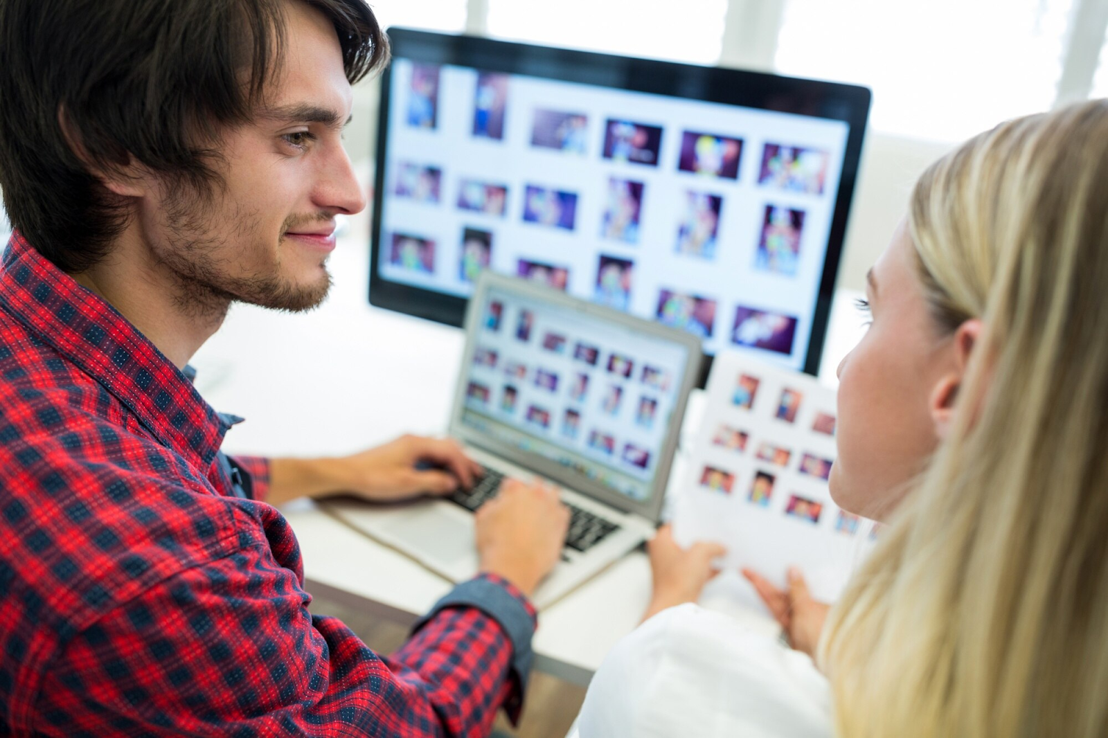 How to Enhance Your Website’s Visual Appeal with AI-Generated Images