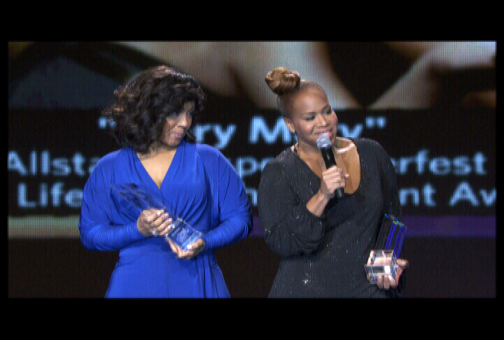 Mary Mary Award Shot 2