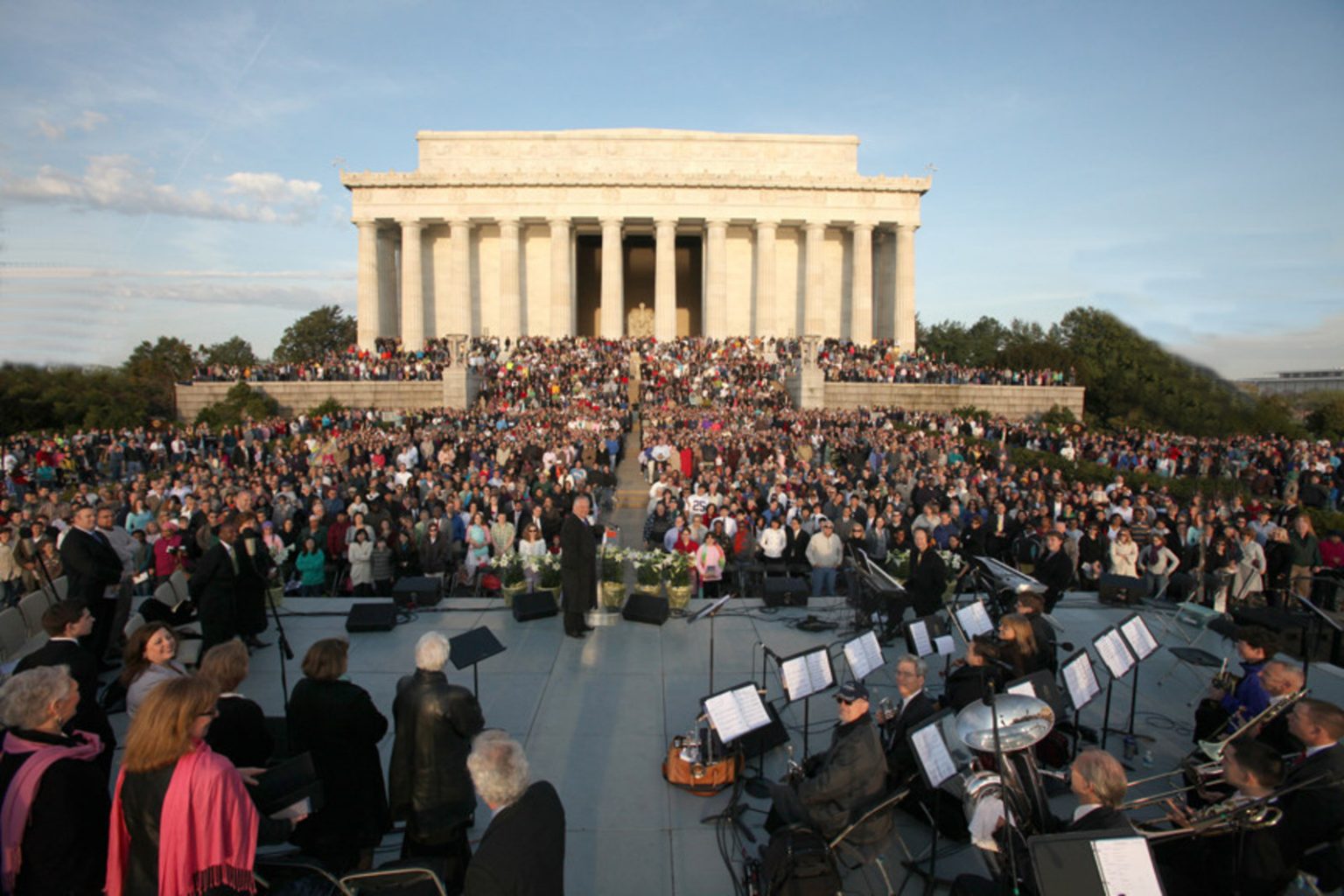 Bucket List Opportunity In Washington DC Thousands Flock To Lincoln